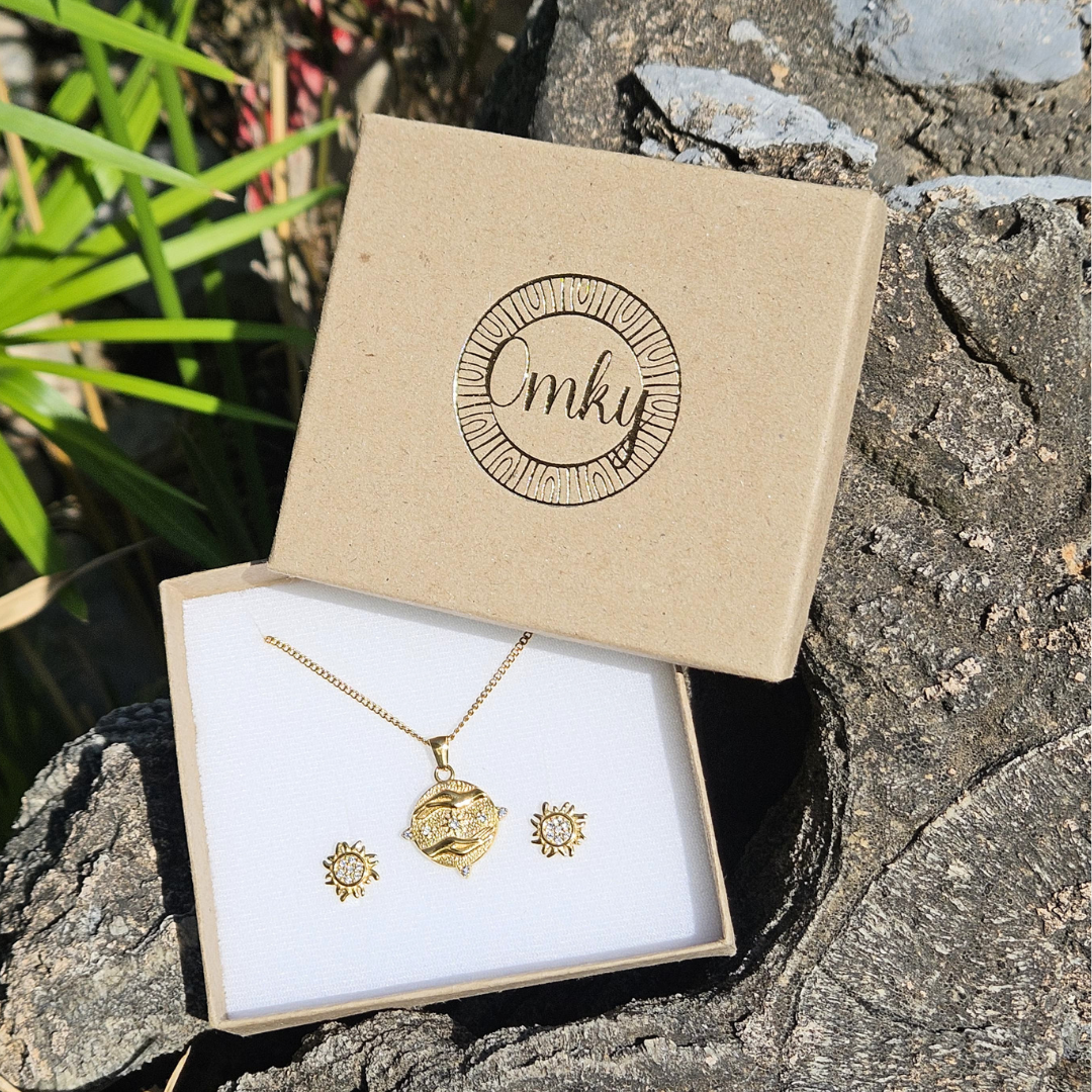 Set SOL - Juego de Collar y Aretes Sol Zirconia Acero Inoxidable Chapa Oro 18k