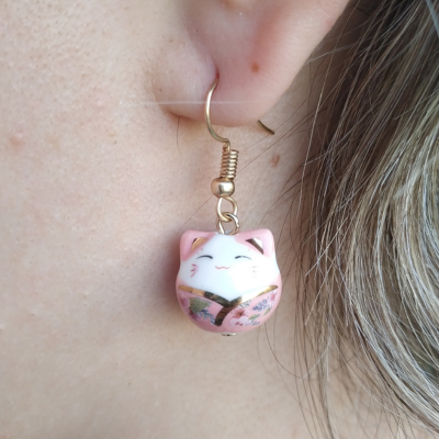Aretes Maneki Neko Rosa