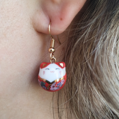 Aretes Maneki Neko Rojo