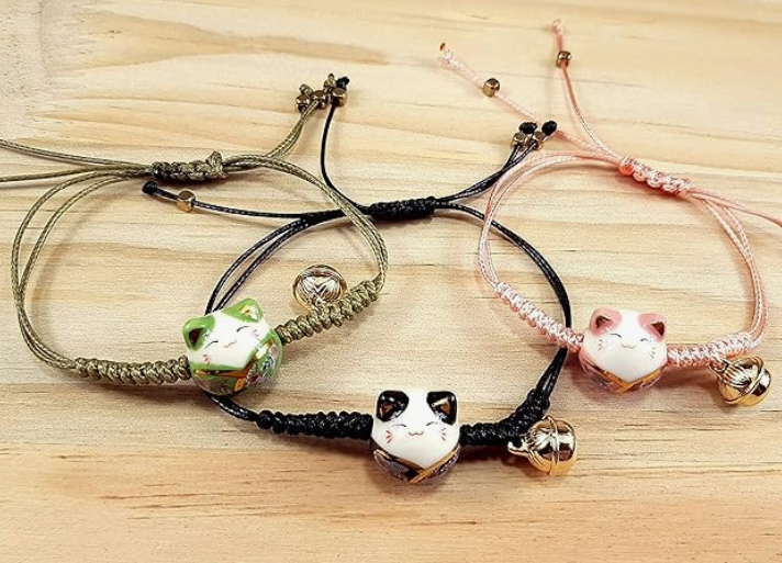 Maneki Neko Negro-Rosa-Verde