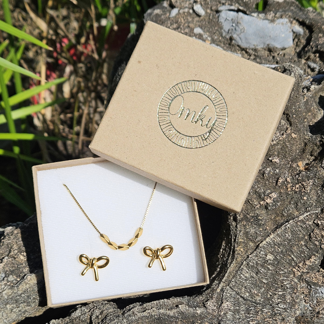 Set LAZO - Juego de Collar y Aretes Moño Acero Inoxidable Chapa Oro 18k